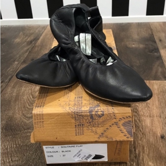 Free People Flats - Picture 2 of 5